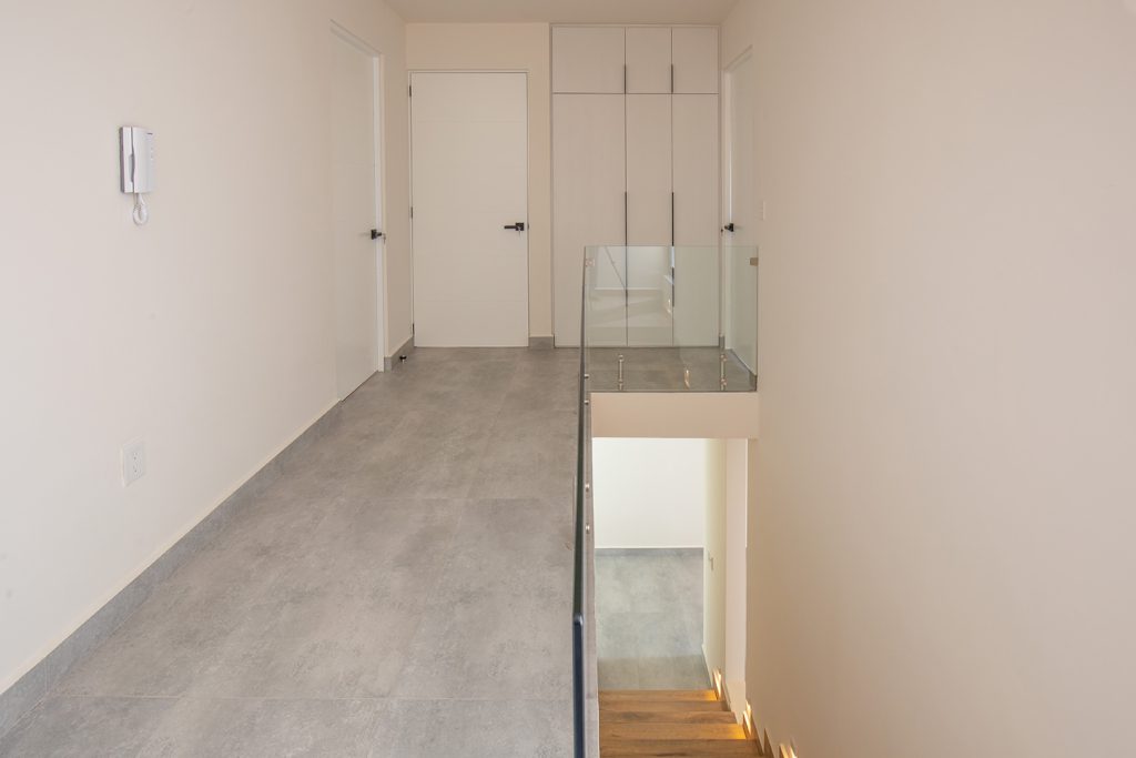 qalb_lomalta711_Pasillo